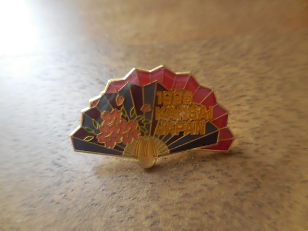 画像1: 【McDonald's 1996 KANSAI JAPAN 】カナダ ピンバッジ ピンバッチ PINS マクドナルド　日本 関西 (1)