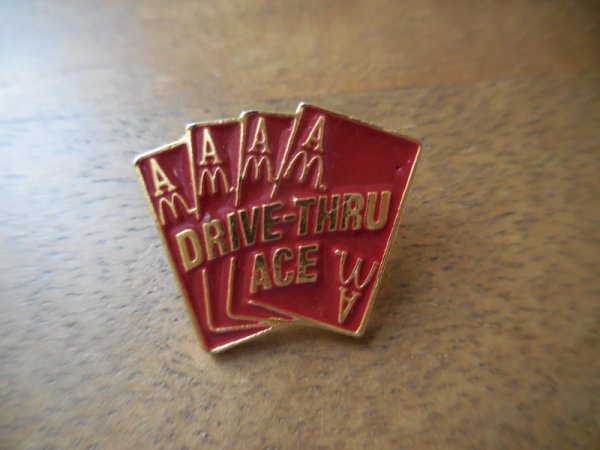 画像1: 【McDonald's DRIVE-THRU ACE】カナダ ピンバッジ ピンバッチ PINS マクドナルド　トランプ (1)