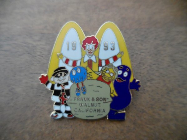 画像1: 【McDonald's 1993 FRANK＆SON】カナダ ピンバッジ ピンバッチ PINS マクドナルド ハンバーグラー バーディ　グリマス (1)