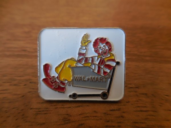 画像1: 【McDonald's WAL MART】カナダ ピンバッジ ピンバッチ PINS マクドナルド　ドナルド  (1)