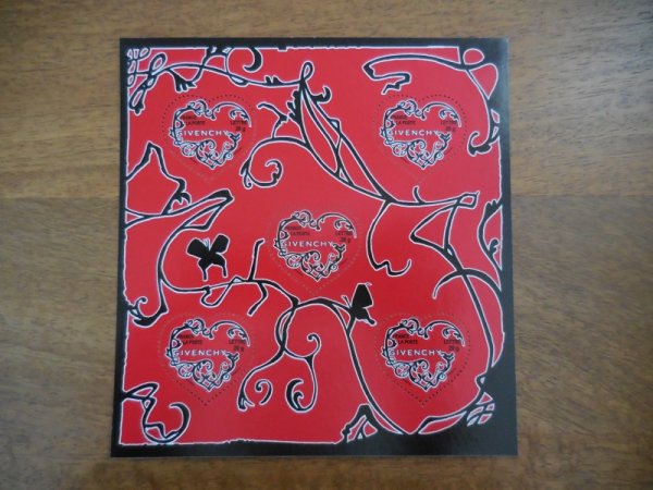 画像1: 【切手シート　2007年 GIVENCHY バレンタイン切手 】 ジバンシィ フランス　LA POSTE ラポスト (1)