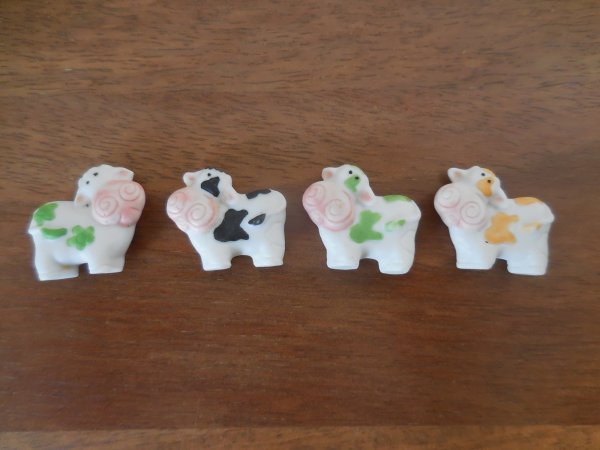 画像1: 【oh..les vaches cow 　コンプリート】フェーヴ フェーブ feve ウシ　うし 牛 (1)